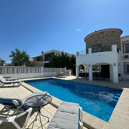 150-empurialola- Preciosa Casa Con Piscina Y Amarre En