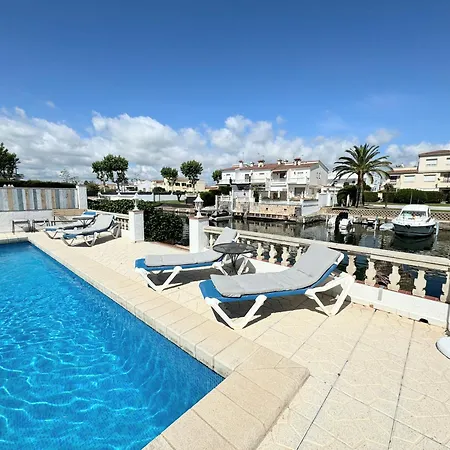 150-empurialola- Preciosa Casa Con Piscina Y Amarre En Villa Empuriabrava