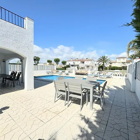 150-empurialola- Preciosa Casa Con Piscina Y Amarre En