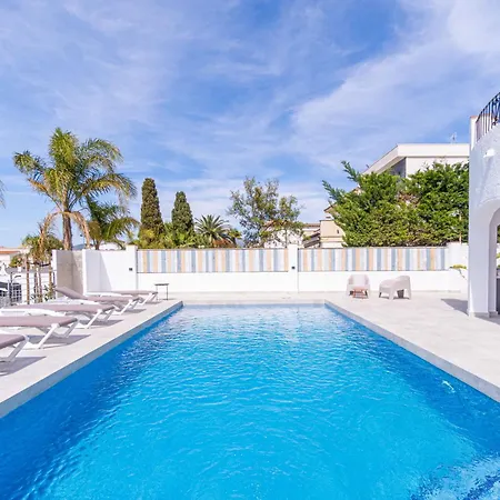 150-empurialola- Preciosa Casa Con Piscina Y Amarre En Empuriabrava