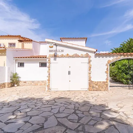 150-empurialola- Preciosa Casa Con Piscina Y Amarre En Villa Empuriabrava