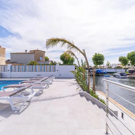 150-empurialola- Preciosa Casa Con Piscina Y Amarre En Villa Empuriabrava