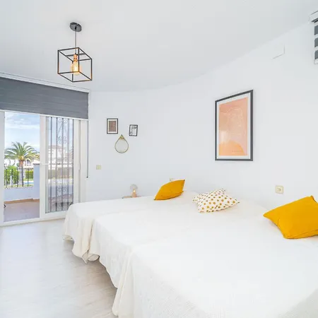 150-empurialola- Preciosa Casa Con Piscina Y Amarre En Villa Empuriabrava
